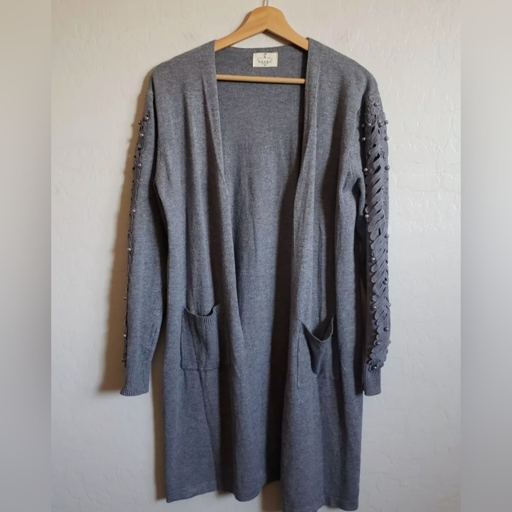 Ember Gray Open Front Cardigan Sweater With Beaded Sleeve.‎ Size M.